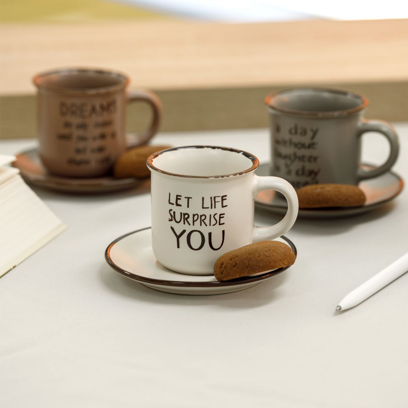 Set 3 cesti si 3 farfurioare de cafea/ceai din ceramica in 3 culori, 130 ml Set 3 cesti si 3 farfurioare de cafea/ceai din ceramica in 3 culori, 130 ml - imagine 6